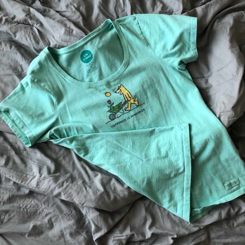 Life is Good Women’s fitted Tee